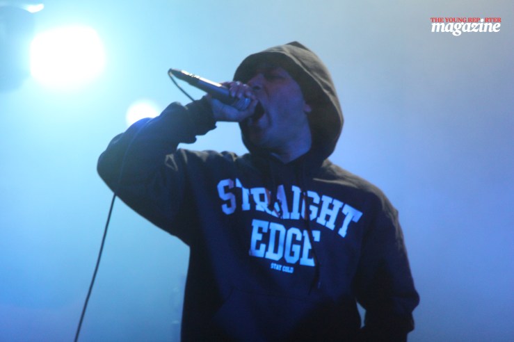 Lead singer Riz Farooqi asks Hong Kongers in the crowd to identify themselves with cheers. (Photo: Tanya McGovern)